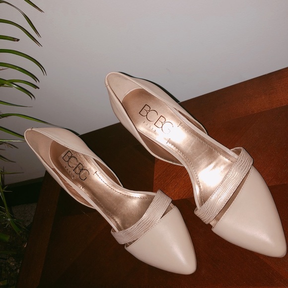 BCBG Nude heels 👠👠 - Picture 1 of 5